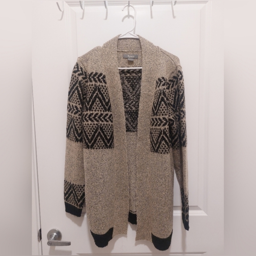 Natural Reflections Textured Knit Sweater - Black and Tan